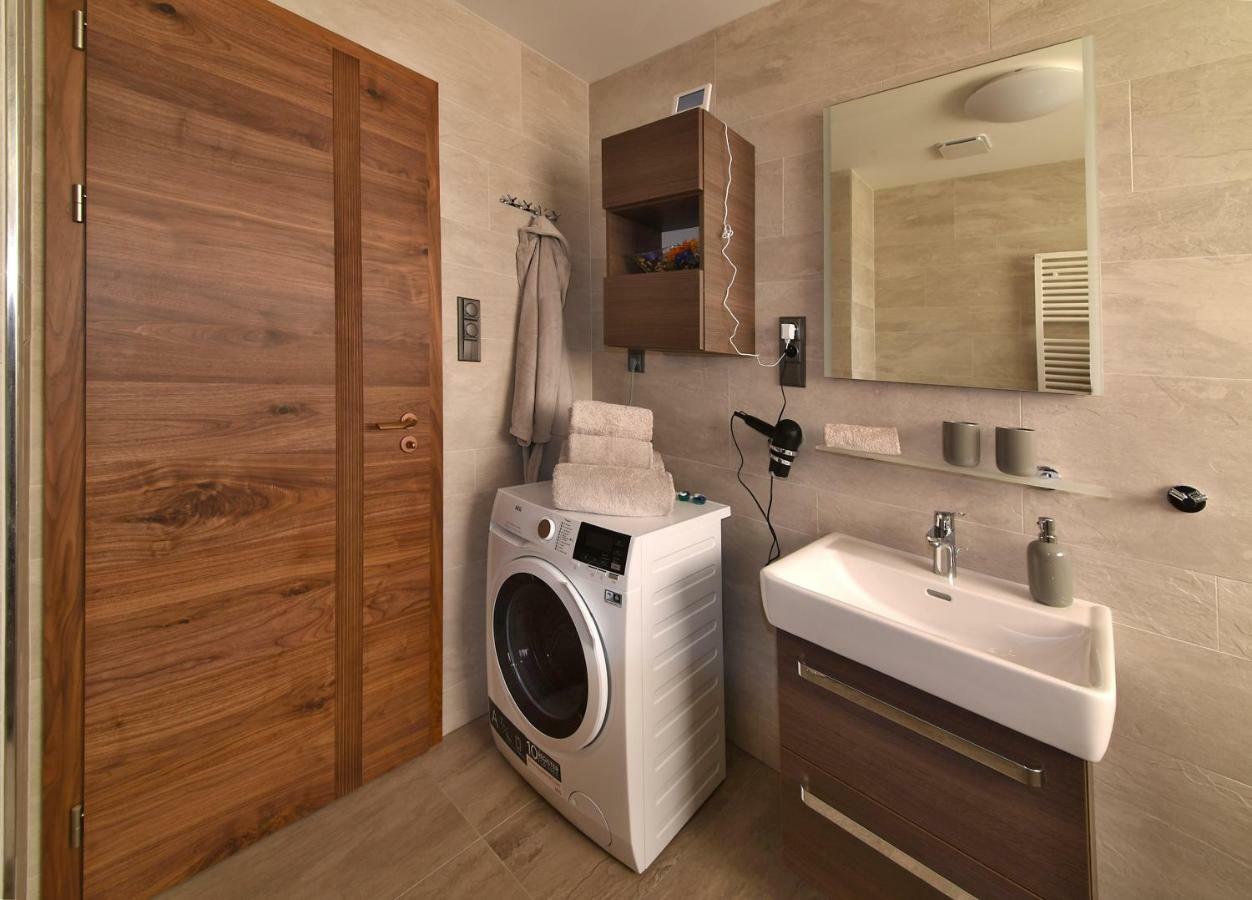 Apartment Adélka 104 with private whirlpool Špindlerŭv Mlýn Extérieur photo